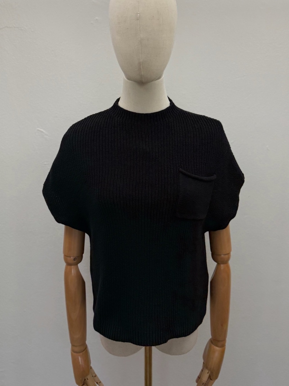 ZESICA Black Ribbed Knit Mock Neck Cap Sleeve Top S